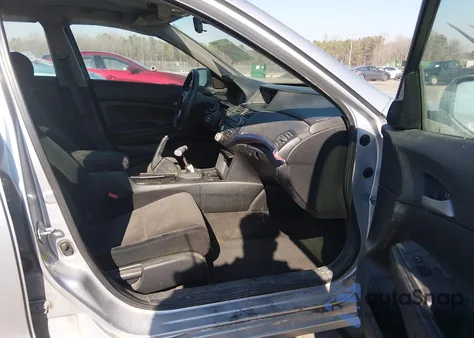 2009 Honda Accord 2.4 Lx z USA, uszkodzony, nr VIN 1HGCP25329A021352